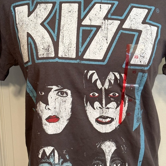 Kiss Gray TShirt Size XSmall NWT - Picture 6 of 7